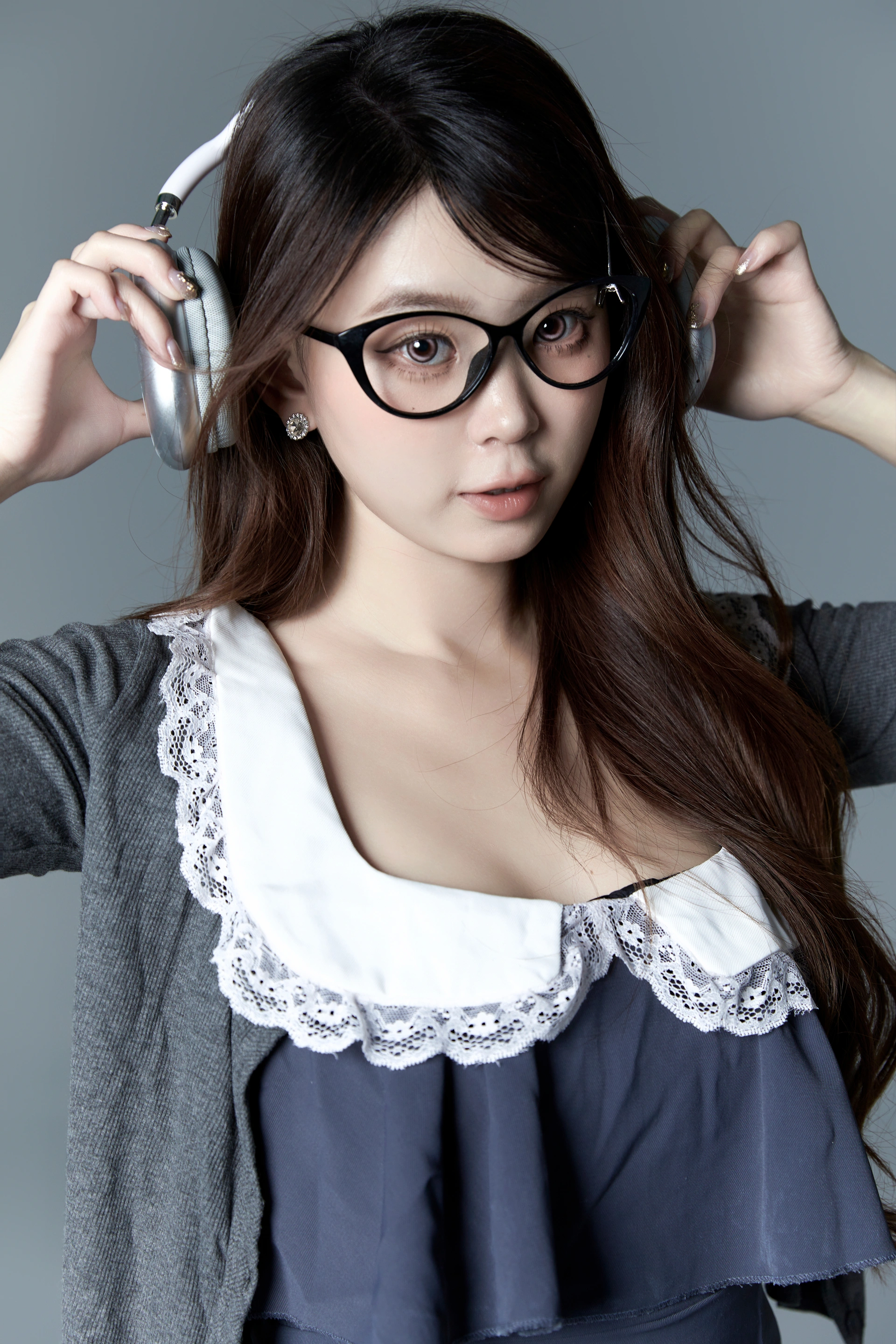 [YITUYU艺图语]2024.10.19 miumiu女孩 CARLEE是77呀 2